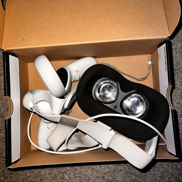 VR headset - Picture 4 of 5